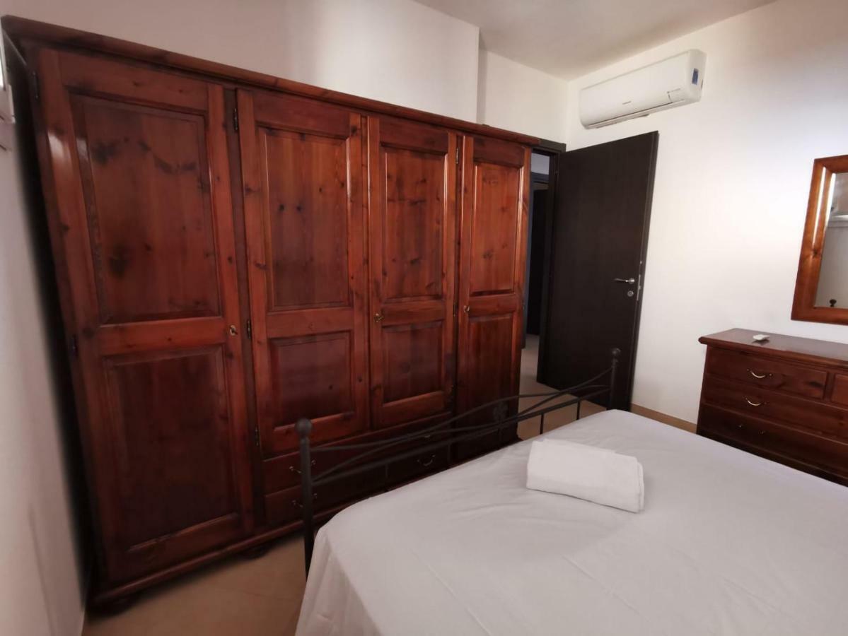 Casa Graziella Appartement SantʼAntìoco Buitenkant foto